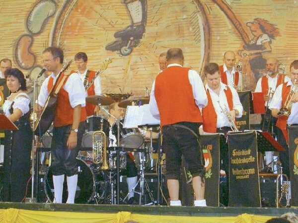 A`Burg Volksfest 2007 007.jpg